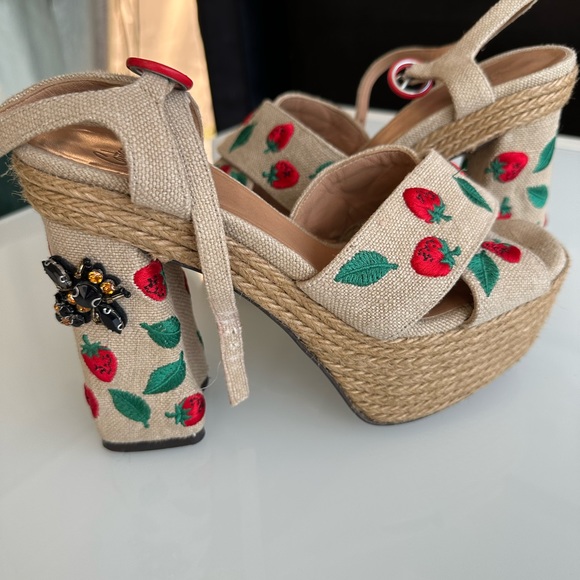 Castaner Spain strawberry platform sandals shoes with bee jewel  size 39 or 8.5 - Picture 5 of 13